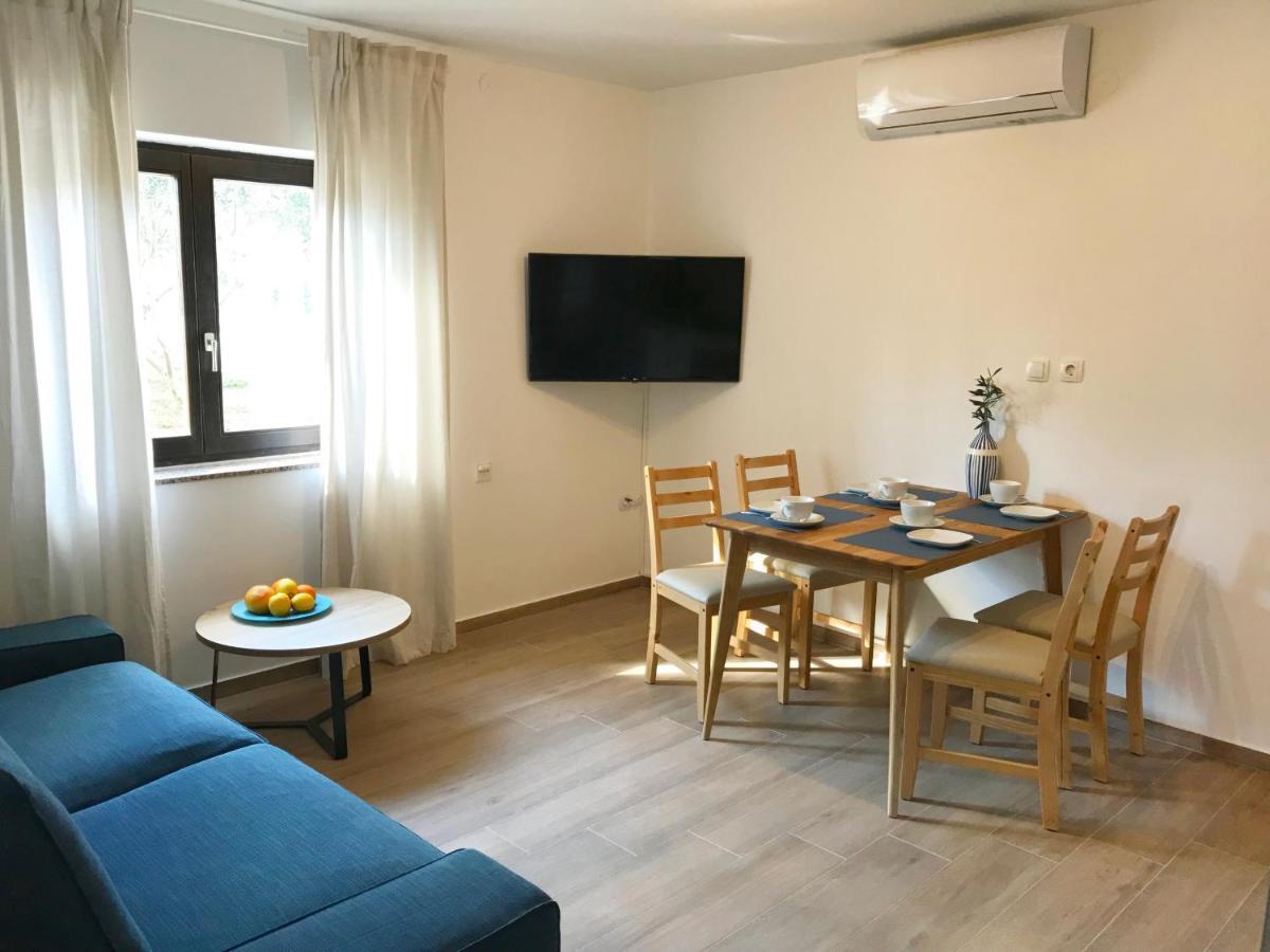 Apartmani Lavanda Vrsi Buitenkant foto